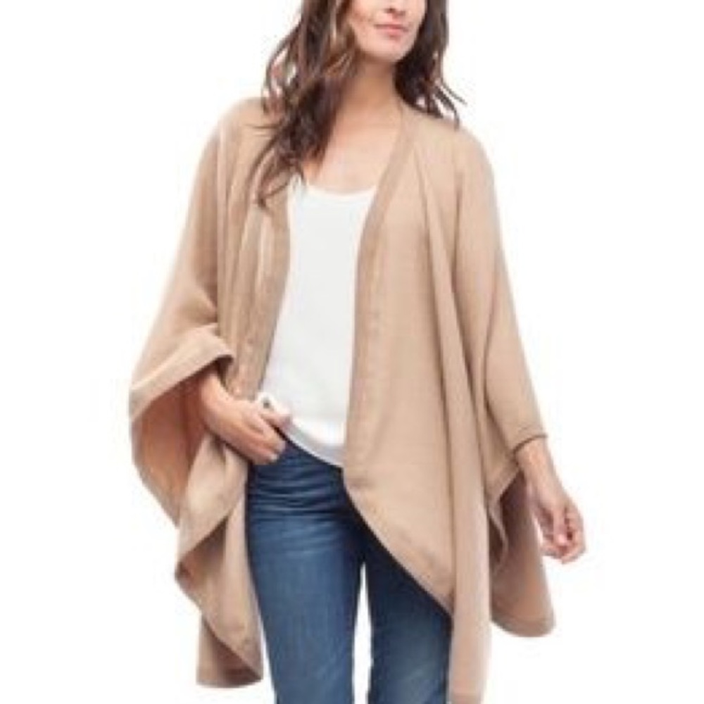 Cuyana Square Edge 100% Baby Alpaca Cape • Beige